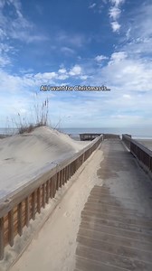 Who's adding “vacation to the Golden Isles” to their wish list this year?  #goldenisles #christmas #holidayvacation | Hodnett Cooper Vacation Rentals | Facebook