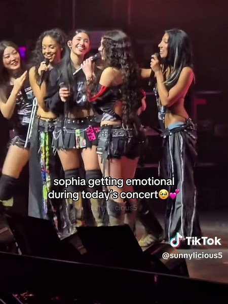 Sophia Laforteza's Emotional Moment at Concert