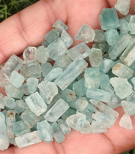 AAA Natural Green Beryl Emerald, Raw Emerald-Precious Emerald Rough-18 6 MM-125 Carat-82Pics-AAA Quality-Jewelry Making..