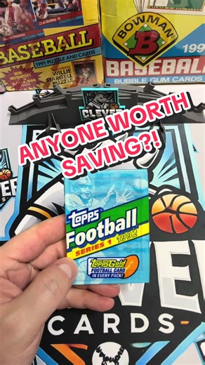 1992 Topps Football #clevercards #junkwax #rippingpacks #packopenings #sportscards