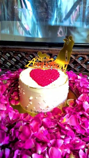 Beautiful Rose Petal Pop-up Anniversary Cake! 💖🌹 Best in Gwalior by Bakeology #anniversarycake
