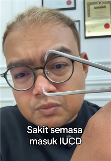 “Cervix (pangkal rahim) ni tiada saraf - so tak perlu nak bagi apa-apa bius untuk kebaskan area tu” - tanggapan ni tak tepat. Not entirely true. Cervix ada nerve endings, tapi ianya berlainan dari other part of the body. It is autonomic sensory fibres (not somatic). Rasa sakit when cervix dimanipulasikan untuk prosedur - termasuk proses nak masukkan IUCD akan dirasai sebagai cramp, atau pressure-like. outer cervix (ectocervix) has relatively few pain fibers, and some people tolerate the procedur