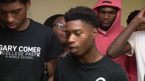 Chicago youth basketball program honors slain teen with pre-Thanksgiving game