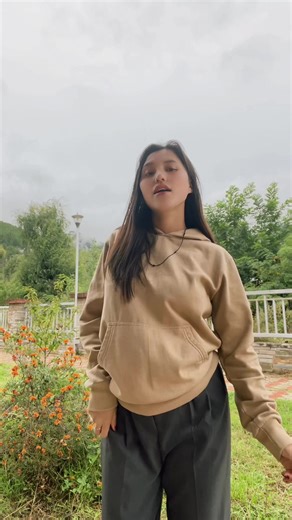 While everyone gardened, I danced.better one coming soon 🔜 #dance -#fyppppppppppppppppppppppp #wendnesday #rain