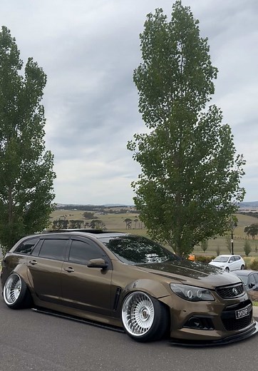Installing a Panoramic Roof in a 2024 Holden Commodore