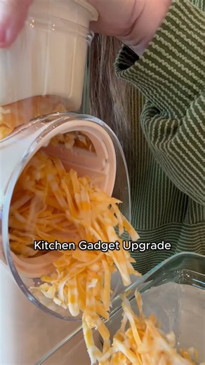Cheese grater that can do it all and fast! #cheesegrater #grater #kitchengadgets #tiktokshopblackfriday #kitchenhack