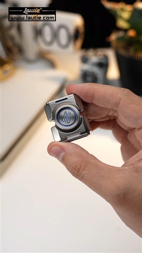 Let's take a look at this titanium fidget spinner made by Lautie. #fidgettoys #fidgetspinner