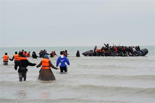 Housing asylum seekers in barracks 'may cost more' than migrant hotels