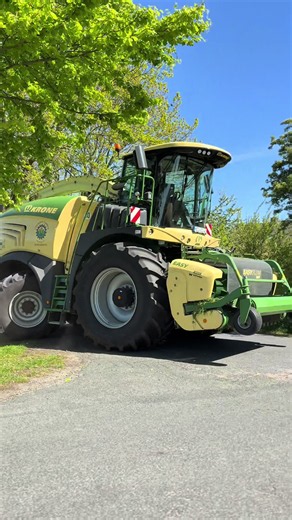 Fendt Krone Grass Mähwerk: Effiziente Ernte in der Landwirtschaft