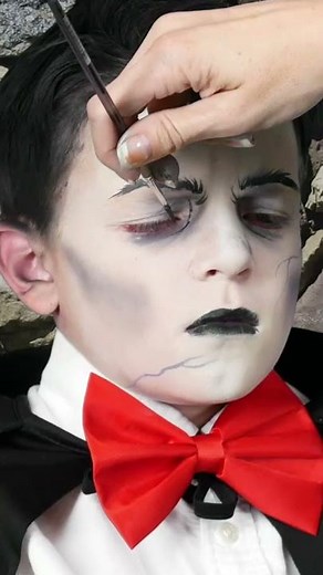 Dracula Face Paint | Halloween Face Paint For Kids | #Shorts