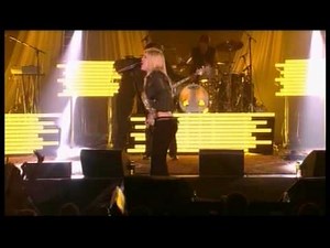 Kelly Clarkson - Walk Away - AOL Live