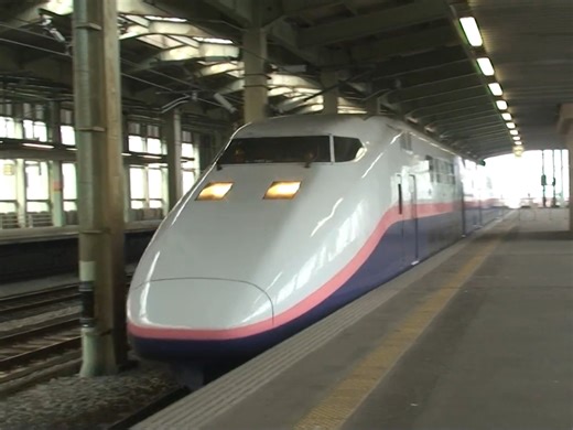 E1系M2編成 Maxとき326 長岡駅到着 / 発車