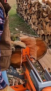 Turning Logs into Firewood | Hometownacres
