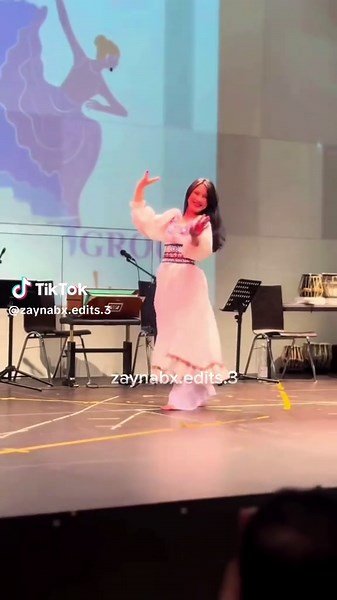 Celebrating Afghan Culture with Traditional Wedding Dance