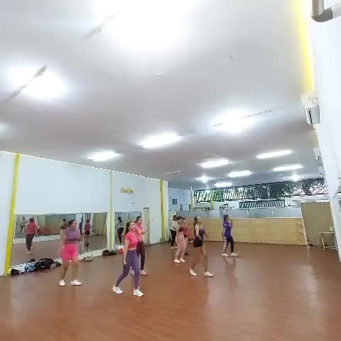 Aeroclass KK Ajeng 💪🫰 #aerobic #aerobiclovers #fyp