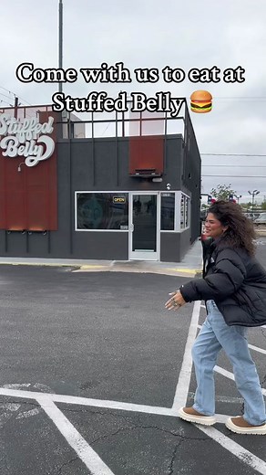 Come with us to eat at Stuffed Belly in Houston, Tx 🍔 #fyp #foodie #foodspots #foodtiktok #houstonfood #houston #houstonfoodie #htxfoodie #htxfood #houstonfoodspots #houstontexas #thishoslaps #htx #hotsandwich #smashburger #stuffedbelly #burgers #foodie #yum #houstonfoodies #houstonfoodblogger