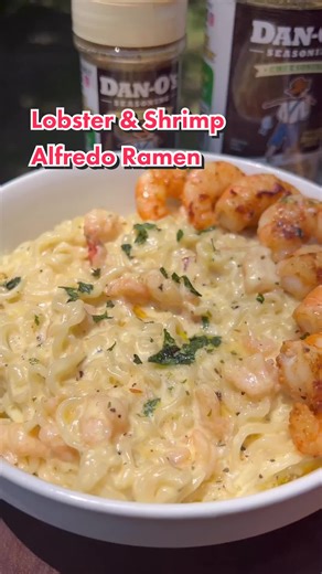 Lobster and Shrimp Alfredo Ramen Recipe