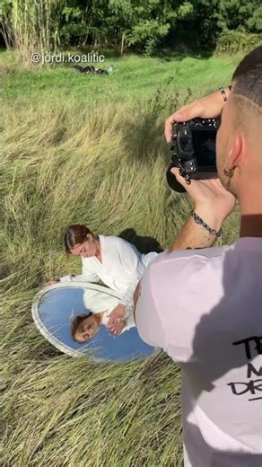 MIRROR Photo-Trick ! 🪞 #photoshoot #mirror #shorts