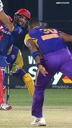 10 boundaries with the bat and a wicket with the ball 🔥 Mitchell Johnson turned the clock back 👏 📹 courtesy Legends League Cricket | ESPNcricinfo