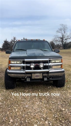 Miss dumpy 6.0 #60powerstroke #f350 #chevy #k1500 #dumpy60