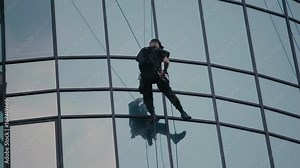 Steeplejack checks the sustainability of building construction