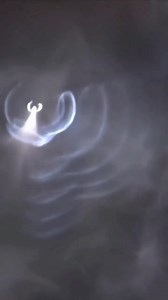 Is This Sound Wave Emitted from a UFO a Communication Beacon for Extraterrestrial Connections #realufofootage #ufosightings #alienmysteries #theproofisoutthere #unidentifiedflyingobject #ufo | Adventure to Alien Planets