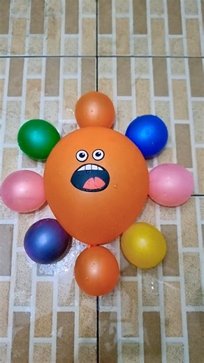 Everything Ballons on Instagram: "🎈Balloon Popping Fun! One Big + 8 Tiny Red Color Balloons! #funny #poppballons 53"