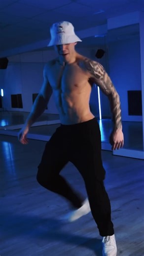 MAGIC ALEX (@magic_alex_show)’s videos with оригинальный звук - MAGIC ALEX