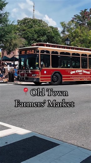 Experiencing the Charm of Old Town Farmers' Market