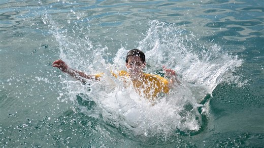 Mer, lac, piscines… quels sont les bons gestes à adopter en cas de noyade en cette période estivale ?