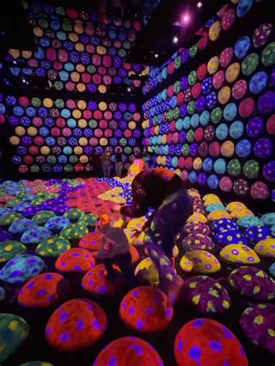 Josephine Skriver Daily News on Instagram: "repost • @josephineskriver Seeing the world through her eyes > @teamlab.planets #jsdn_instagram #josephineskriver #subskrivers #teamlab"