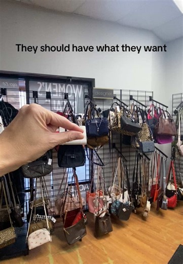 Whatever you’re wanting, we’ve got it waiting 💕 Shop smart at Clothes Mentor Eden Prairie! #ClothesMentor #EdenPrairie #StyleForLess #ShopSmart #fashionfinds