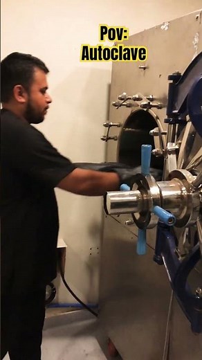 Handling of autoclave after sterilazation #bestmachine #clinicallaboratory #autoclave