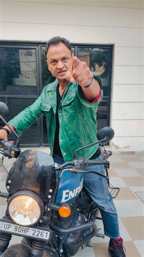 Mukesh Kumar on Instagram: "आप एक कदम बढ़ाओ हम चार कदम बढ़ाएंगे"