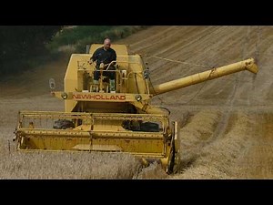 NEW HOLLAND CLAYSON 1530 Harvesting In Denmark