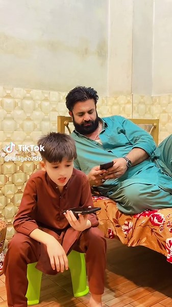 Online Pizza La De: Trending Fun Song