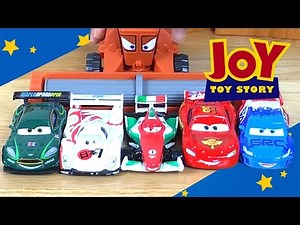 ESCAPE FROM FRANK Track Set with Disney Cars Lightning McQueen & Frank the Combine & Tractor Tipping