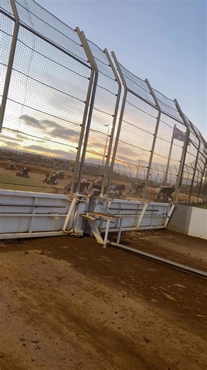 Brandt Australia C main up now with a freshly reworked track. Premier Speedway, Warrnambool | Sprintcar Speedweek