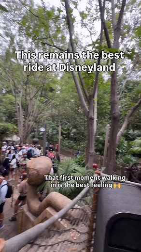 🤩 It doesn't matter how many times I walk through the queue! That feeling just never gets old. Everything about this ride is such an immersive masterpiece. I always love starting out my day with it! | Mickey Visit Secrets