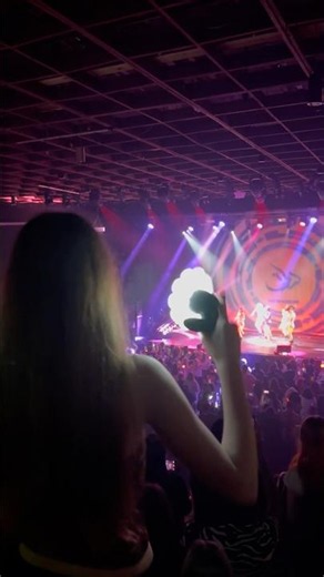 throwback to when I saw yves live! #loona #kpop #kpopfyp #yves #concert #kpopparty