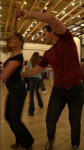 Come Country Dancing At Peak Nights!