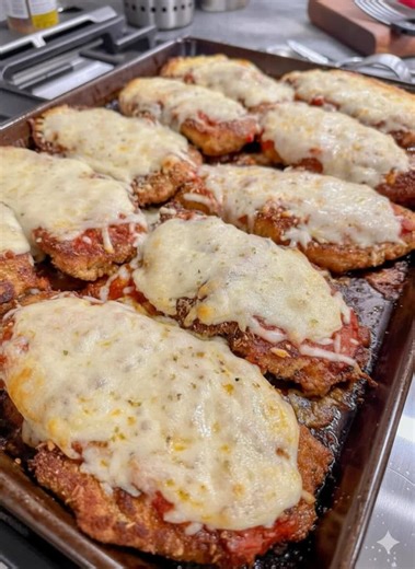 "I’ve been making this recipe for so long, it’s a no-brainer for me now. Quick, easy, and always satisfying. A real crowd-pleaser every time I serve it." Recipe in 💬 👇 | Betty’s Country Cooking