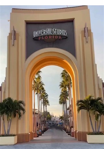 The minute you walk through those universal gates, you are transformed into these worlds that you never thought you could personally experience. Every detail, every character, every step is filled with magic. To be able to share this with you means the world to us. #universalstudios #islandsofadventure #universalorland #florida #orlando