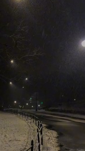 A Crush on the School Nerd: A Sweet Scenario