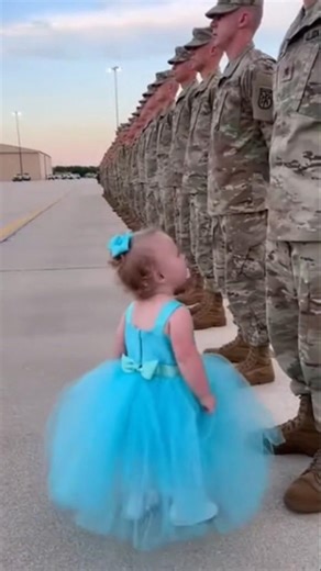 “Daddy?” — Heartbreaking Military Reunion That Turns Into Joy (Ultra Realistic Scene)