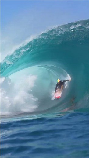 Crazy Drop into a Runner at Teahupo'o