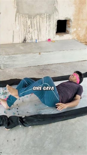 Ye obstacle road cross kar paoge? 😬