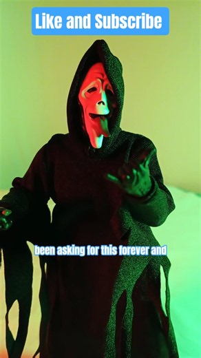 WAZZAAP! Neca Ghostface Returns Figure Review! #scarymovie #neca #figurereview #scream #scarymovie6
