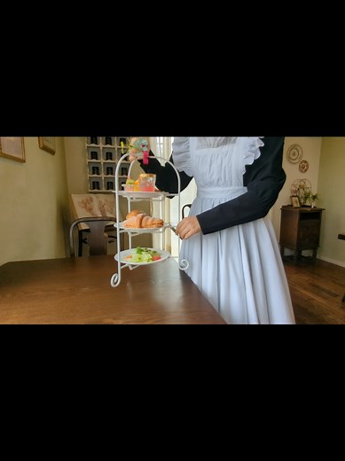 美味しいものを自分のために持ってきてくれるメイドが見たい #メイド #洋館 #ロングメイド #お屋敷 #メイド服 #リボン #お嬢様 #アフタヌーンティー #メイドのホテル