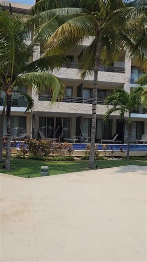 100071753254094:2048:Royalton Riviera Cancun Resort Pools review ‍♀️ #cruisejettravel #Royalton #royaltonrivieracancun Part 4 | Cruise Jet Travel | Facebook